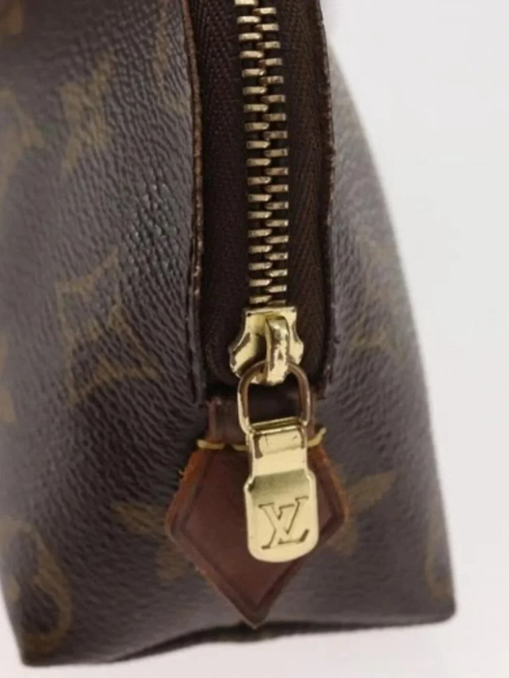 LOUIS VUITTON Monogram Pochette Cosmetic PM Pouch M43998 LV Auth BA6195